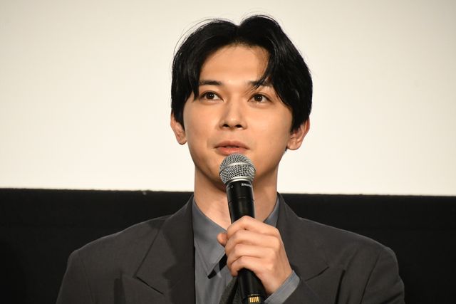 吉沢亮、憧れの監督と！海外映画祭に続々出品『ぼくが生きてる、ふたつの世界』完成披露（17枚目）