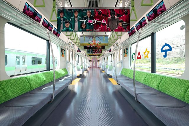 “黒い山手線”車内デザインイメージ！人気Netflix作品の世界観（5枚目）