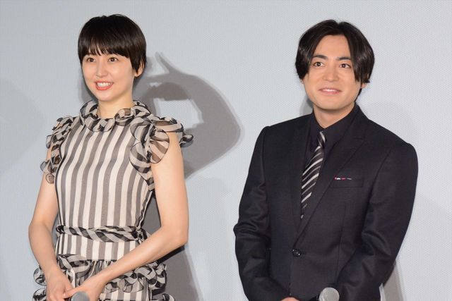 山田孝之＆長澤まさみ、ヒット祈願で鏡開き！『50回目のファーストキス』公開記念舞台あいさつ（13枚目）