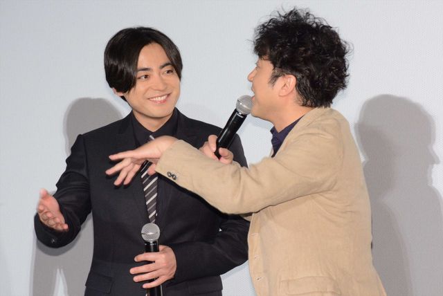 山田孝之＆長澤まさみ、ヒット祈願で鏡開き！『50回目のファーストキス』公開記念舞台あいさつ（14枚目）