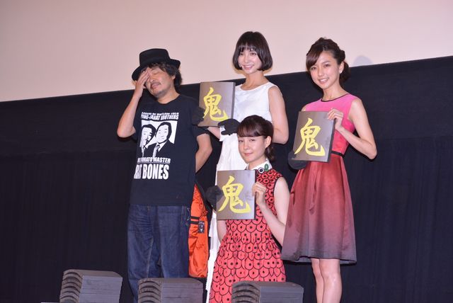 トリンドル・篠田麻里子・真野恵里菜！『リアル鬼ごっこ』初日舞台あいさつ（13枚目）