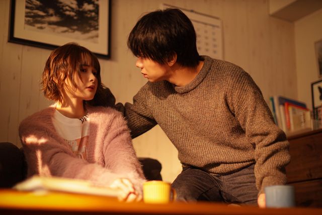 北山宏光が恋人つなぎで魅了「君が獣になる前に」2話場面写真（8枚目）