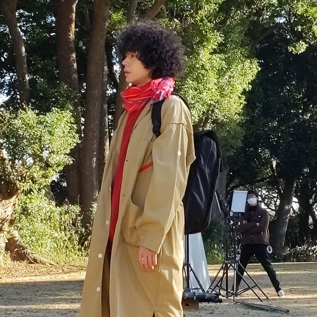 可愛すぎる！菅田将暉「ミステリと言う勿れ」オフショット（2枚目）