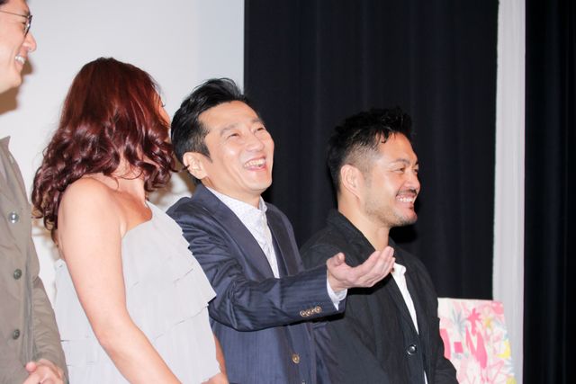 井浦新×成田凌『ニワトリ★スター』完成披露舞台あいさつ（3枚目）