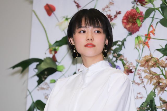 田中圭&岡崎紗絵ら登場!『mellow メロウ』完成披露舞台あいさつ:フォトギャラリー