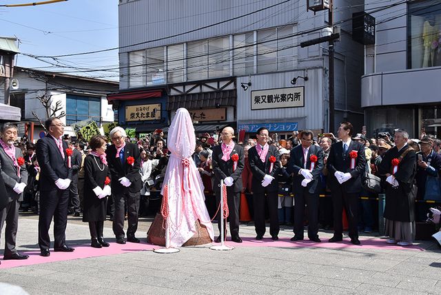柴又駅に「さくら」の銅像が！『男はつらいよ』さくら銅像完成記念除幕式典フォトギャラリー（3枚目）