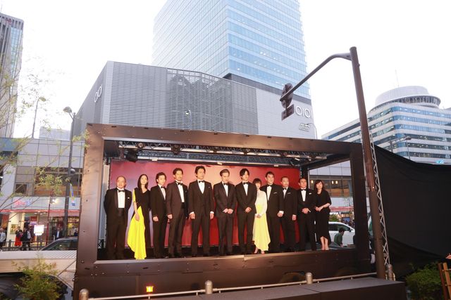 真木よう子、オールキャストにホレボレ！『孤狼の血』完成披露試写会（5枚目）