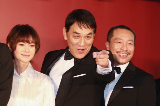 真木よう子、オールキャストにホレボレ！『孤狼の血』完成披露試写会（14枚目）