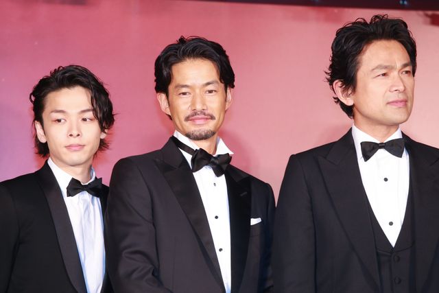 真木よう子、オールキャストにホレボレ！『孤狼の血』完成披露試写会（16枚目）