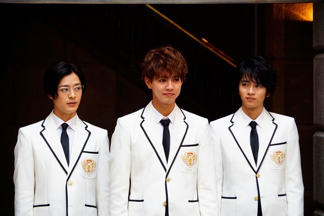 鈴木伸之のお姫さま抱っこ！映画『PRINCE OF LEGEND』場面写真＜全12枚＞（2枚目）