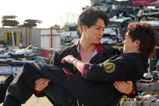 鈴木伸之のお姫さま抱っこ！映画『PRINCE OF LEGEND』場面写真＜全12枚＞（12枚目）