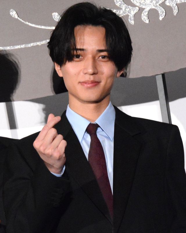 永瀬廉、吉川愛をスマートにエスコート！映画『鬼の花嫁』公開前夜祭舞台あいさつ（2枚目）