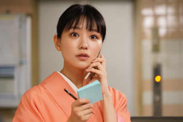 奈緒の制服姿も！「ファーストペンギン！」初回場面写真（2枚目）