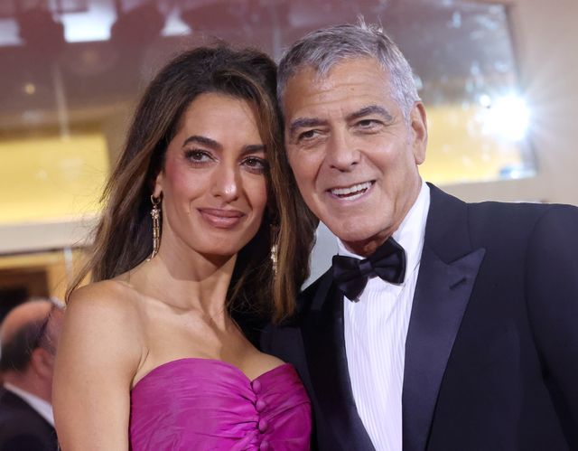 第82回ベネチア国際映画祭でのジョージ・クルーニー＆アマル・クルーニー夫妻（2枚目）