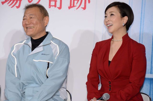 玉木宏、貫地谷しほりらとけん玉トーク！「スパイラル～町工場の奇跡～」会見（11枚目）