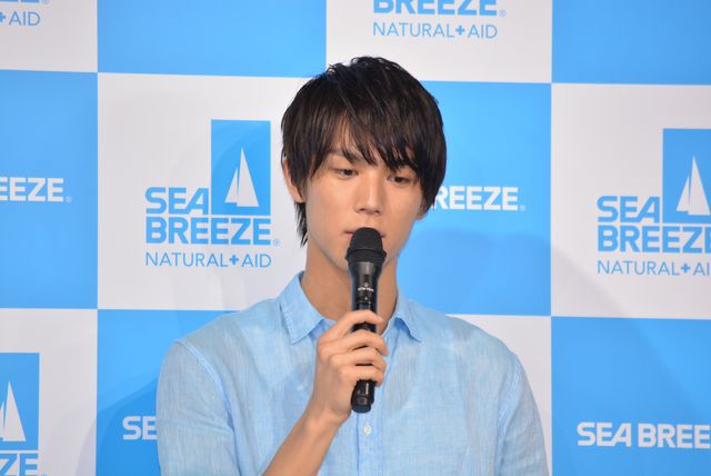 広瀬すず＆中川大志、そろそろ二十歳！「シーブリーズ2018 デオ＆ジェル新CM発表会」（15枚目）