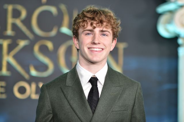 ドラマ版「パーシー・ジャクソンとオリンポスの神々」主演のウォーカー・スコーベル