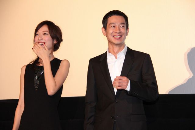 39歳迎えた加瀬亮、サプライズの“SPECバースデイケーキ”に感激！　戸田恵梨香もにんまり　画像ギャラリー（31枚目）