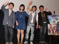 左から、新海誠監督、金元寿子、入野自由、井上和彦