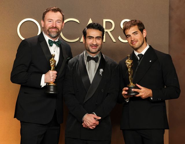 プレゼンターのクメイル・ナンジアニ＆『歌うたい』サム・A・デイヴィス監督とジャック・ピアット