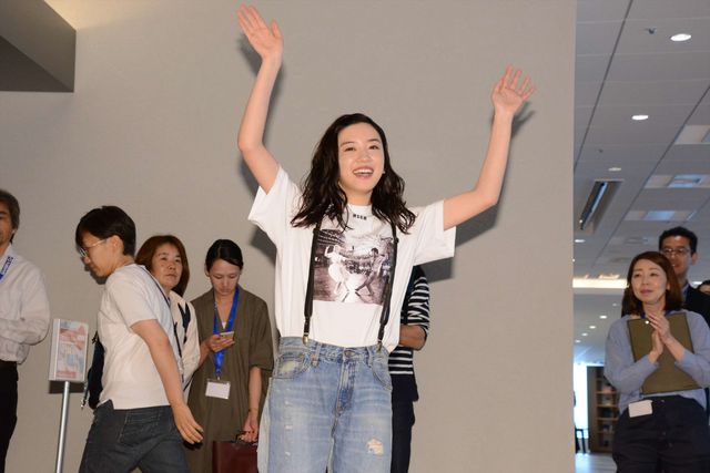 永野芽郁、美少女スマイルさく裂！「『永野芽郁 in 半分、青い。』PHOTO BOOK」発売記念イベント（11枚目）