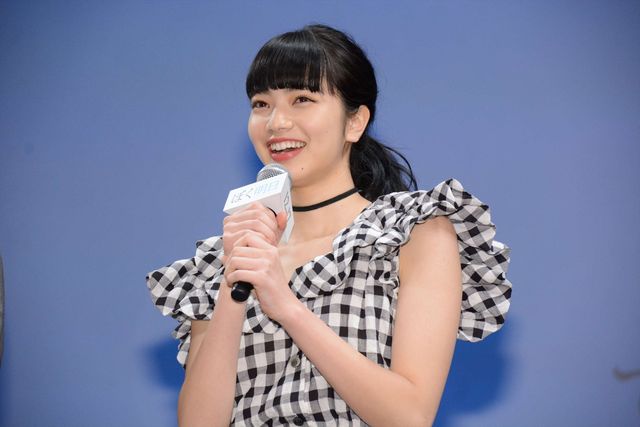 福士蒼汰＆小松菜奈、カップルコーデを冷やかされてハニカミ　画像ギャラリー：フォトギャラリー