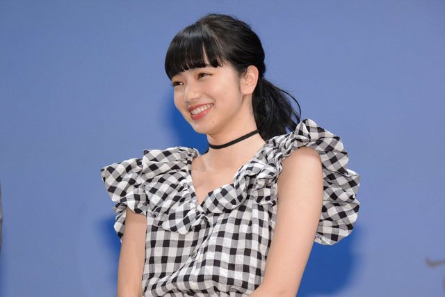 福士蒼汰＆小松菜奈、カップルコーデを冷やかされてハニカミ　画像ギャラリー（19枚目）