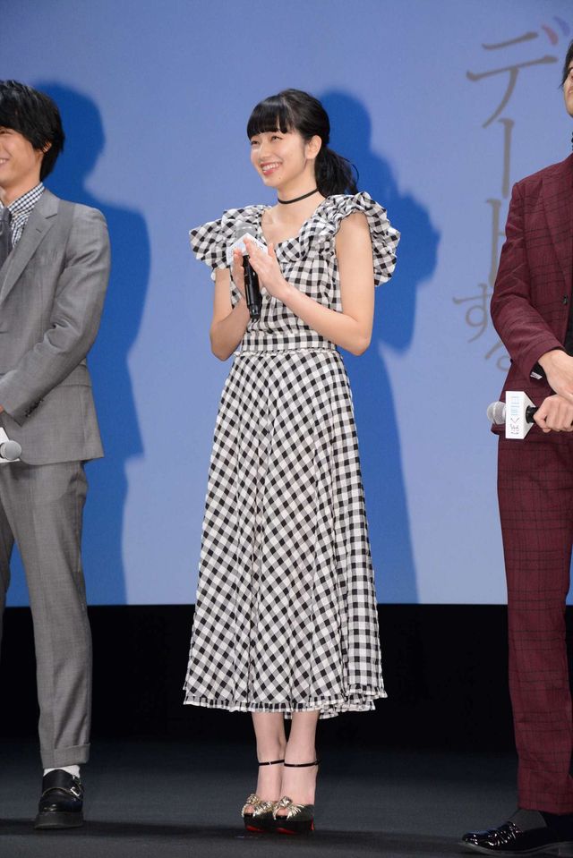 福士蒼汰＆小松菜奈、カップルコーデを冷やかされてハニカミ　画像ギャラリー（22枚目）