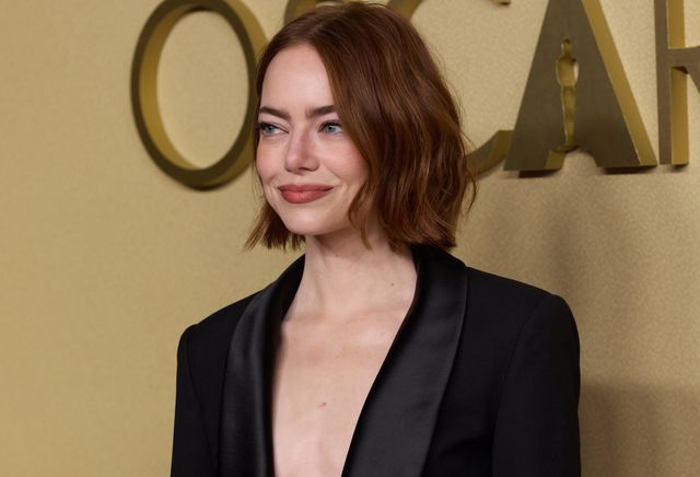 ノミニーズ・ランチョンでのエマ・ストーン