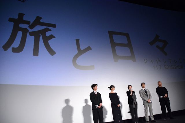 シム・ウンギョン＆河合優実、美の競演！『旅と日々』ロカルノ国際映画祭トロフィーお披露目（9枚目）