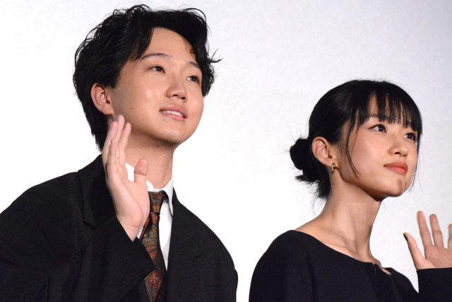 シム・ウンギョン＆河合優実、美の競演！『旅と日々』ロカルノ国際映画祭トロフィーお披露目（21枚目）