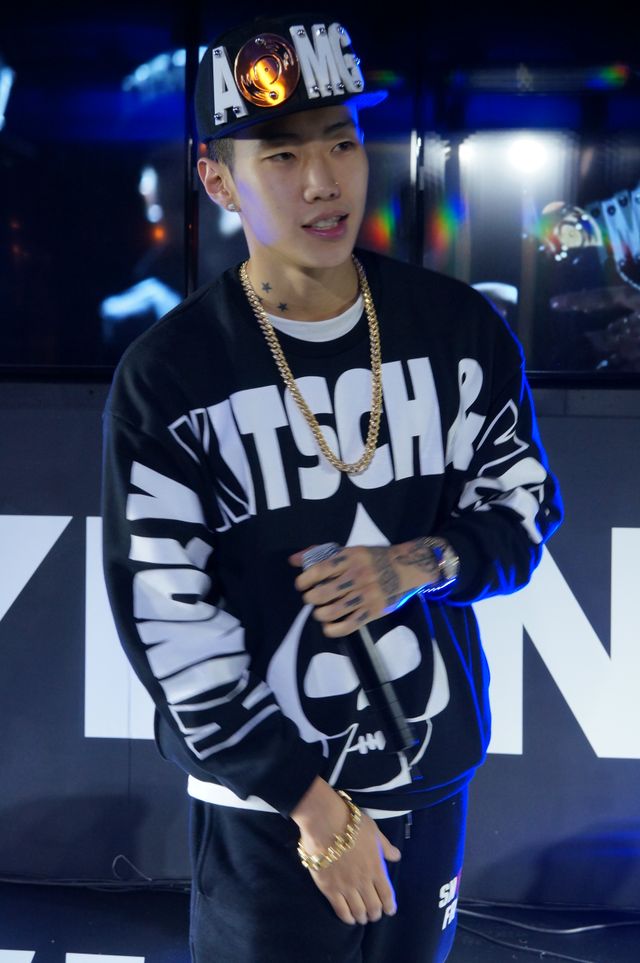 パク・ジェボムがパフォーマンス！写真ギャラリー（4枚目）