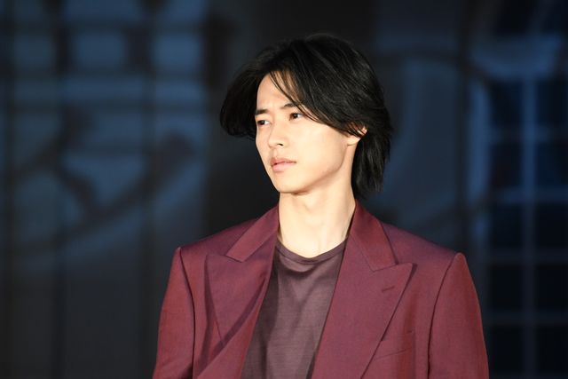 山崎賢人『キングダム』プロジェクションマッピングに大感激！：フォトギャラリー