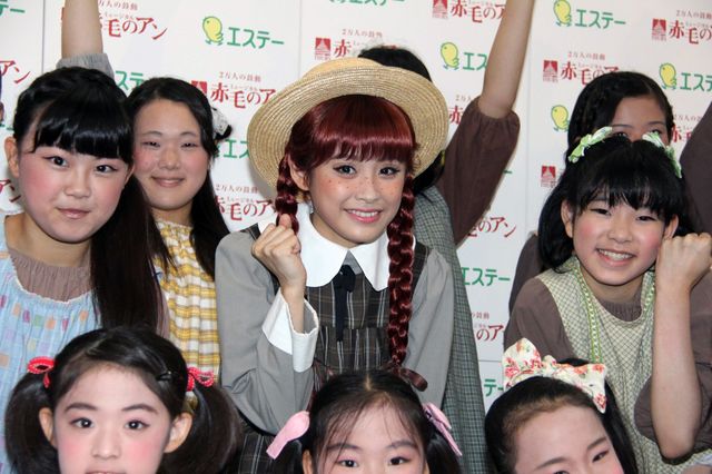 幸せそうな笑顔を見せる高橋愛フォトギャラリー（2枚目）