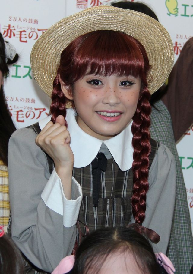 幸せそうな笑顔を見せる高橋愛フォトギャラリー（4枚目）