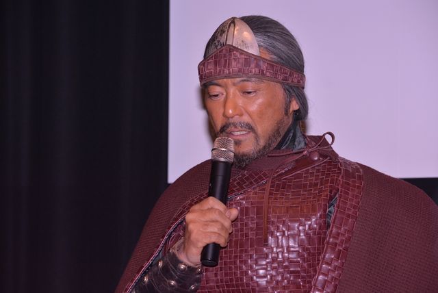 「精霊の守り人」最終章・新キャスト発表！　故・平幹二朗さんの代役を務める鹿賀丈史、「平さんの思いを受け継いで」と決意！　画像ギャラリー（2枚目）