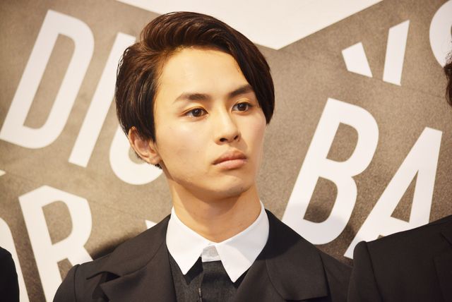 超特急、メンバー同士でメイクアップ！「ディオール バックステージ」メイクアップイベント（4枚目）