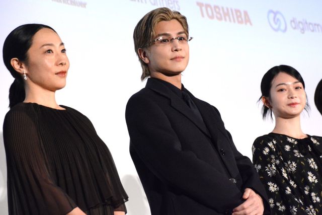 岩田剛典、金髪で登場！白鳥玉季らと東京国際映画祭『金髪』舞台挨拶（3枚目）