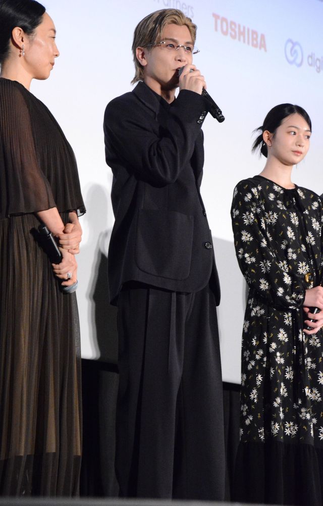 岩田剛典、金髪で登場！白鳥玉季らと東京国際映画祭『金髪』舞台挨拶（6枚目）