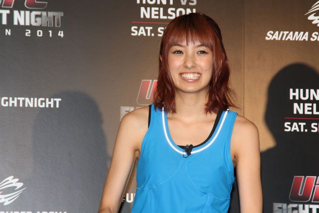 美しすぎる女性格闘家が、南明奈と品川庄司にプロの技を直伝！フォトギャラリー（10枚目）