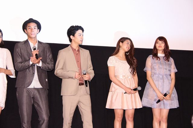 川口春奈＆福士蒼汰のあま～い公開「あーん！」写真ギャラリー（6枚目）