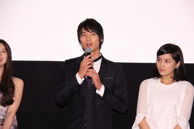 川口春奈＆福士蒼汰のあま～い公開「あーん！」写真ギャラリー（10枚目）