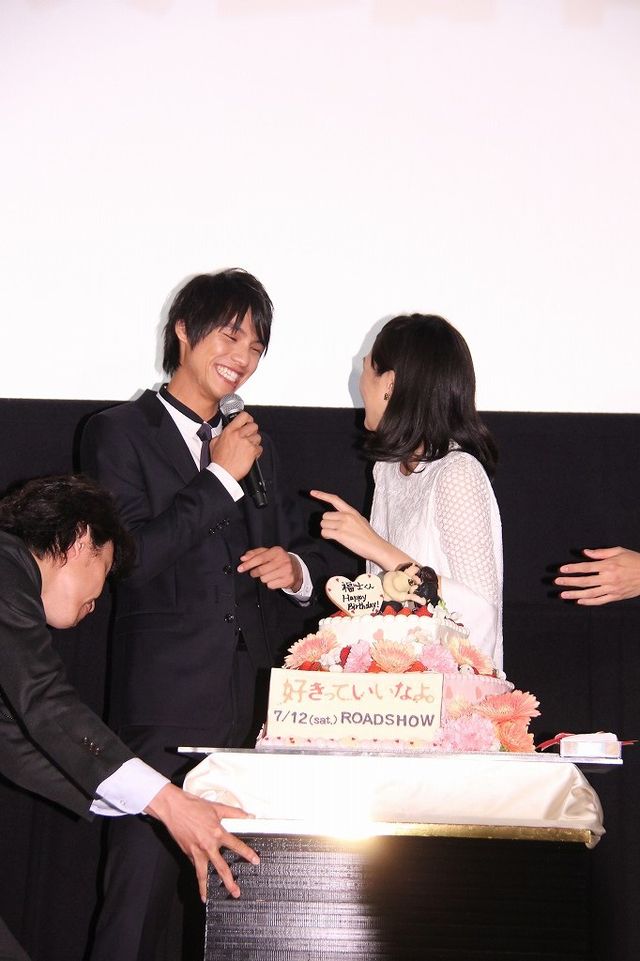 川口春奈＆福士蒼汰のあま～い公開「あーん！」写真ギャラリー（25枚目）