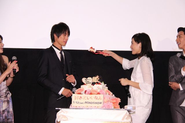 川口春奈＆福士蒼汰のあま～い公開「あーん！」写真ギャラリー（33枚目）