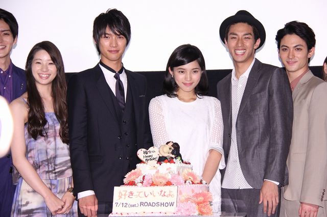 川口春奈＆福士蒼汰のあま～い公開「あーん！」写真ギャラリー（39枚目）