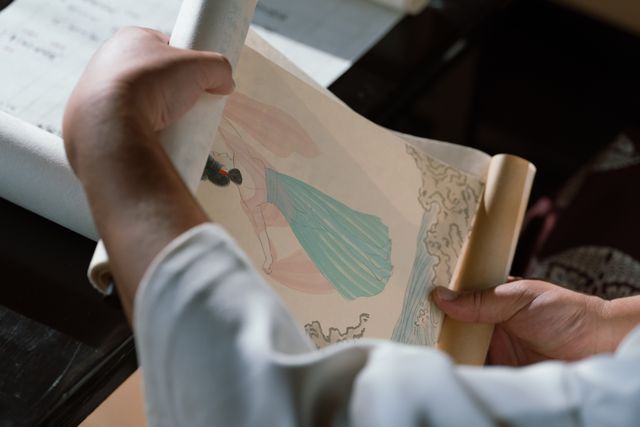 「光る君へ」実資が「見えておる…」と大興奮の枕絵　第12回場面写真：フォトギャラリー