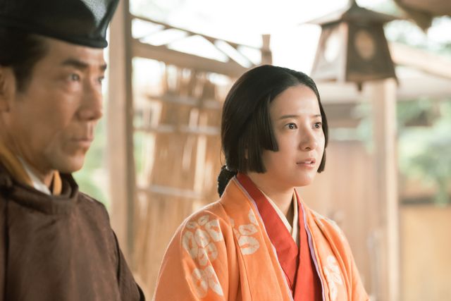 「光る君へ」実資が「見えておる…」と大興奮の枕絵　第12回場面写真（5枚目）