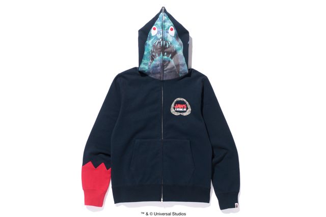 巨大人食いザメになれるかも!?「A BATHING APE」×『JAWS/ジョーズ』コラボコレクション！（2枚目）