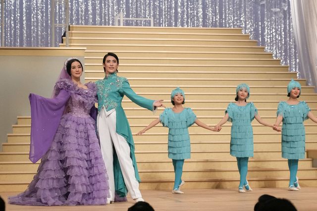 レビューショーが開幕！「ブギウギ」第10回の場面写真：フォトギャラリー