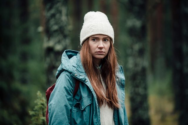 どっちもカレン・ギラン！『デュアル』場面写真：フォトギャラリー